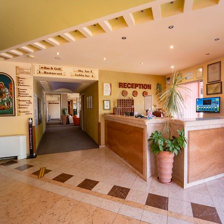 Saint George Hotel & Medical Spa เปาโมเรีย ภายนอก รูปภาพ